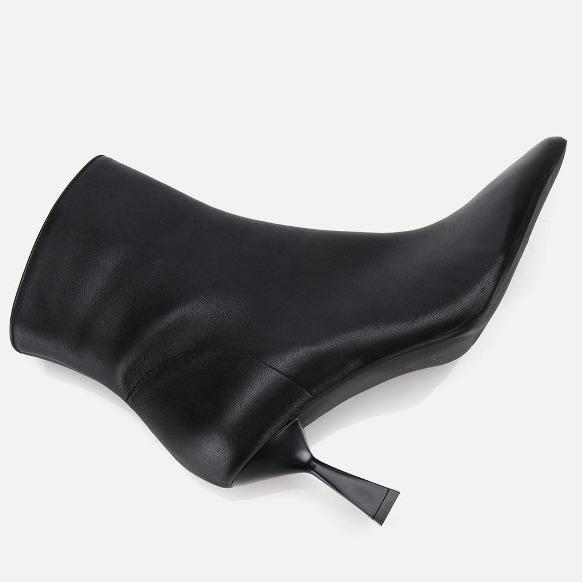 Kadın Deri Siyah Sivri Burunlu Bilekte Topuklu Bot