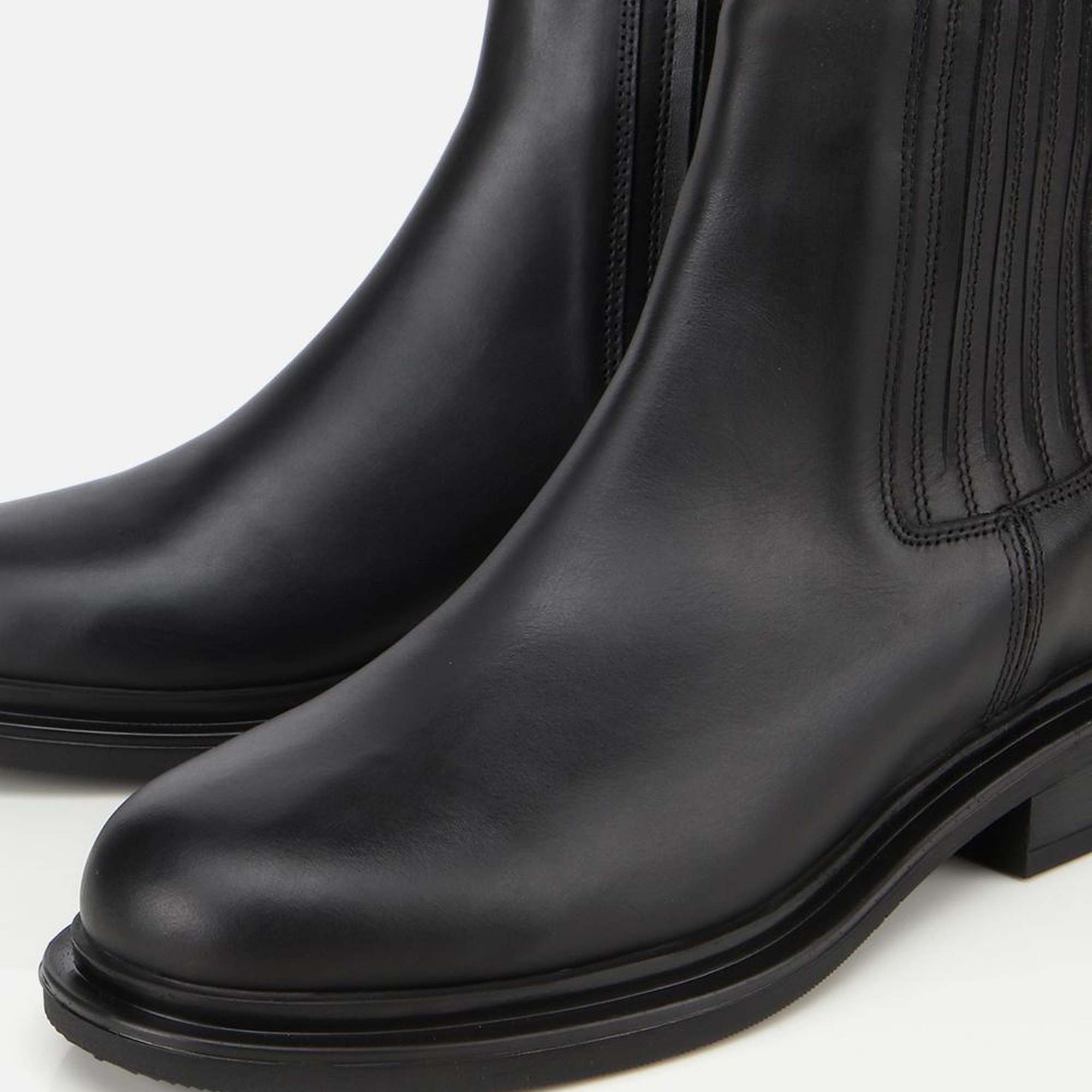 Kadın Deri Siyah Lastik Detaylı Bilekte Düz Bot