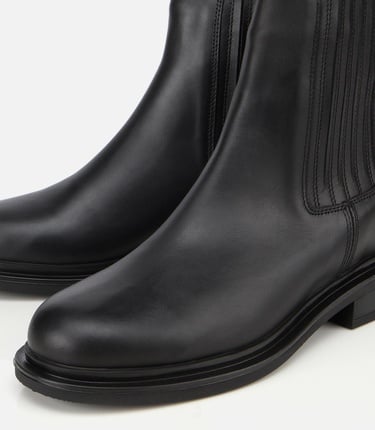  Kadın Deri Siyah Lastik Detaylı Bilekte Düz Bot