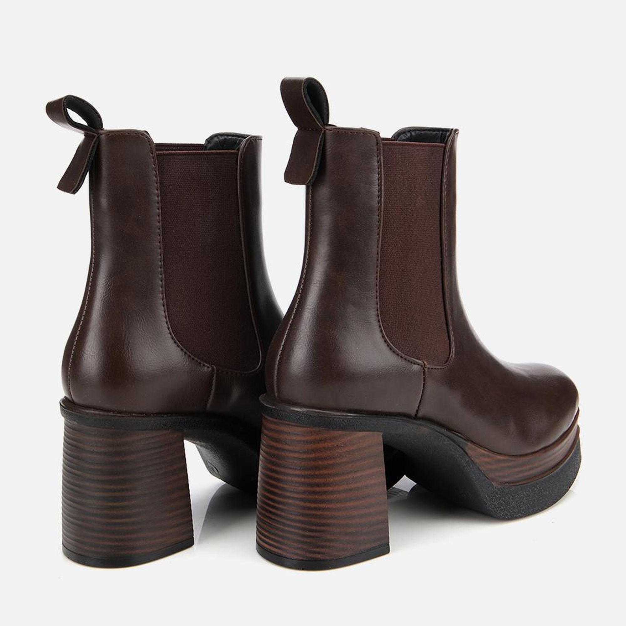 Kadın Kahverengi Lastik Detaylı Kalın Topuklu Bot