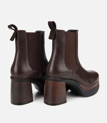  Kadın Kahverengi Lastik Detaylı Kalın Topuklu Bot