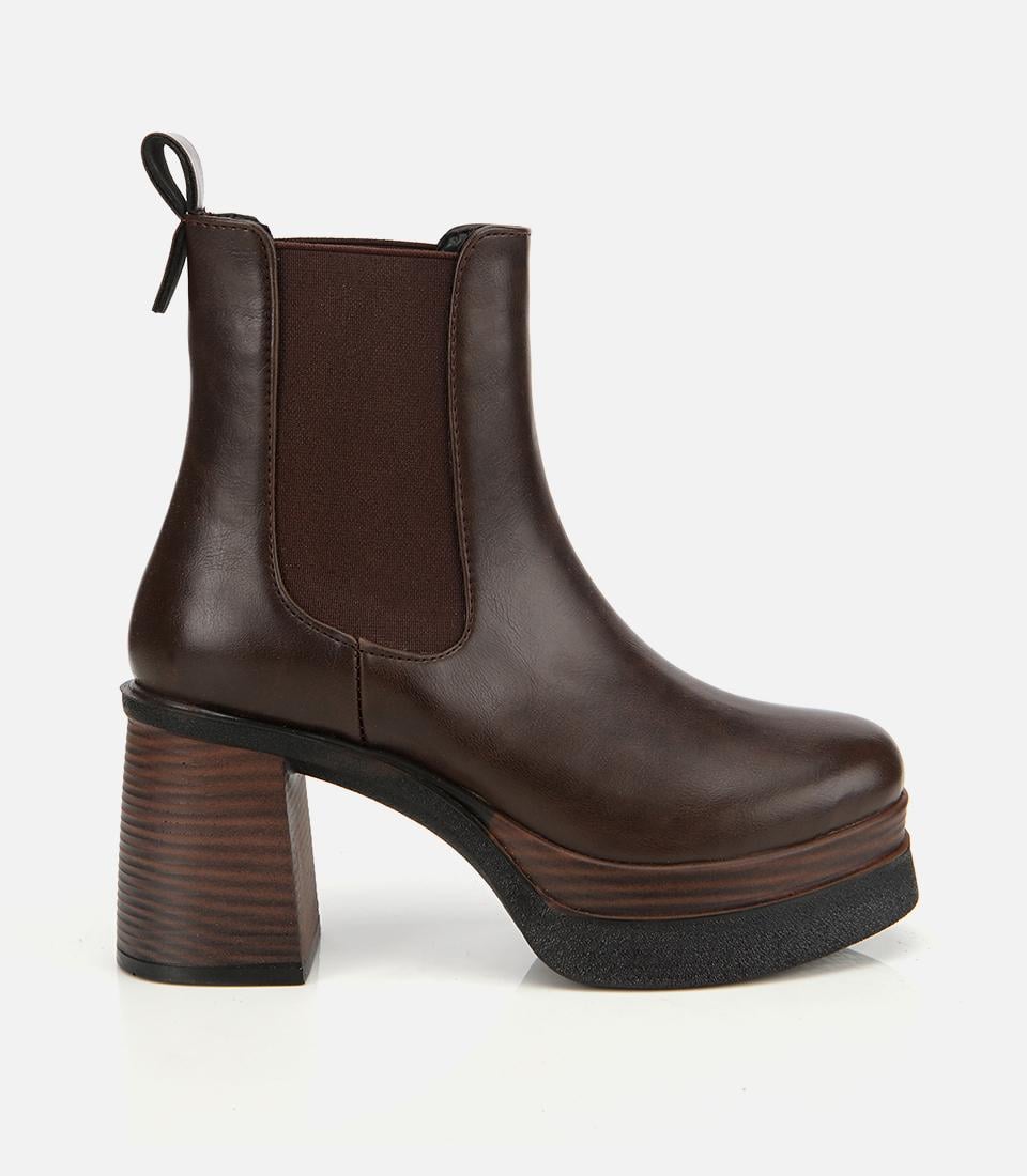  Kadın Kahverengi Lastik Detaylı Kalın Topuklu Bot