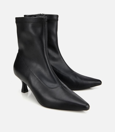  Kadın Siyah Streç Fermuarlı Bilekte Kısa Topuklu Bot