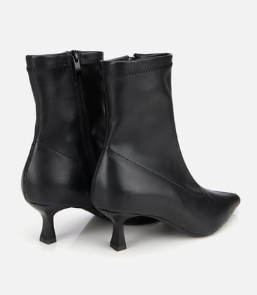  Kadın Siyah Streç Fermuarlı Bilekte Kısa Topuklu Bot