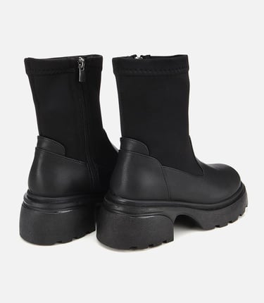  Kadın Siyah Streç Kalın Tabanlı Bilekte Düz Bot