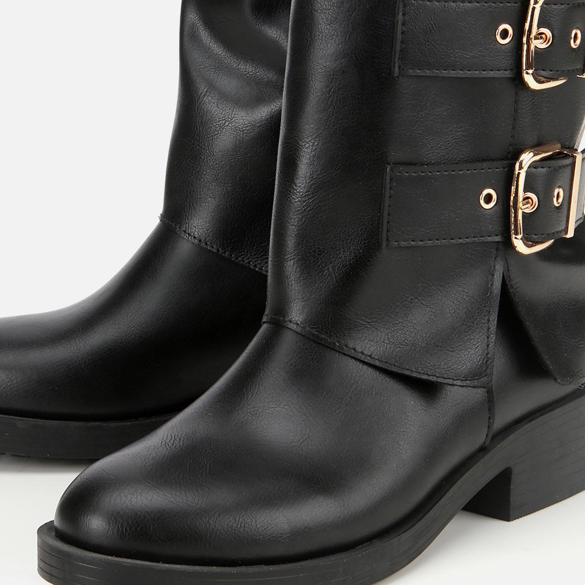 Kadın Siyah Tokalı Düz Çizme