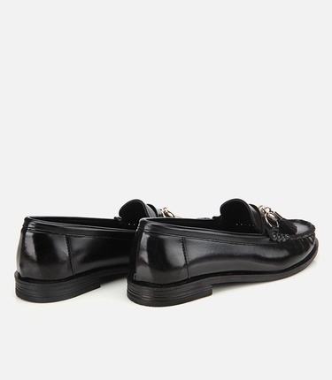 Kadın Rugan Siyah Püsküllü Klasik Loafer