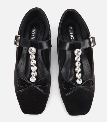  Kadın Siyah Kadife Taşlı Fiyonk Detaylı Babet