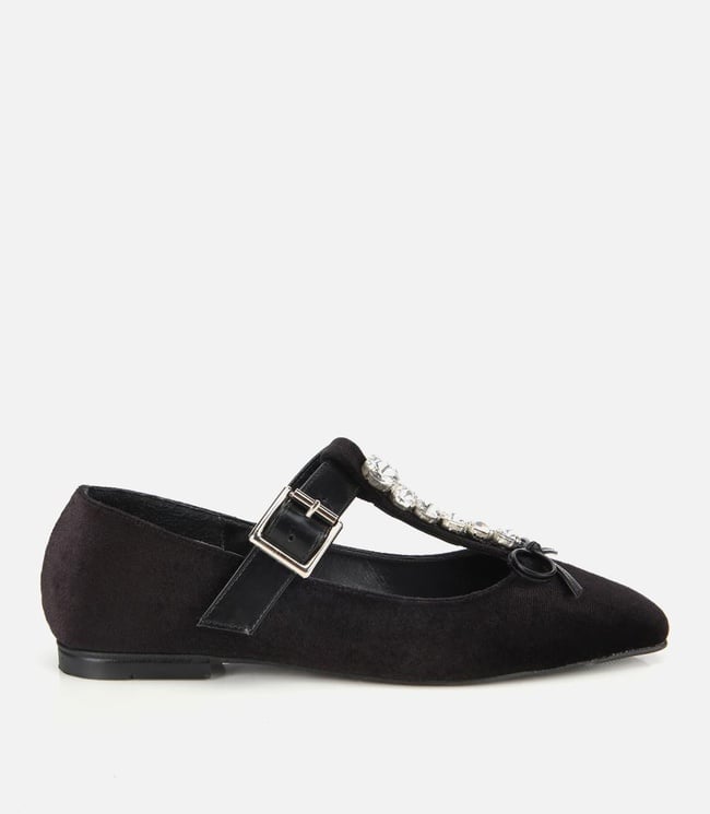  Kadın Siyah Kadife Taşlı Fiyonk Detaylı Babet