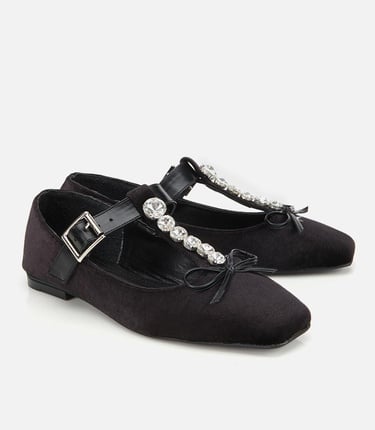  Kadın Siyah Kadife Taşlı Fiyonk Detaylı Babet