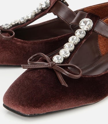  Kadın Kahverengi Kadife Taşlı Fiyonk Detaylı Babet