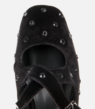  Kadın Siyah Kadife Taşlı Çapraz Bantlı Babet