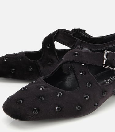  Kadın Siyah Kadife Taşlı Çapraz Bantlı Babet