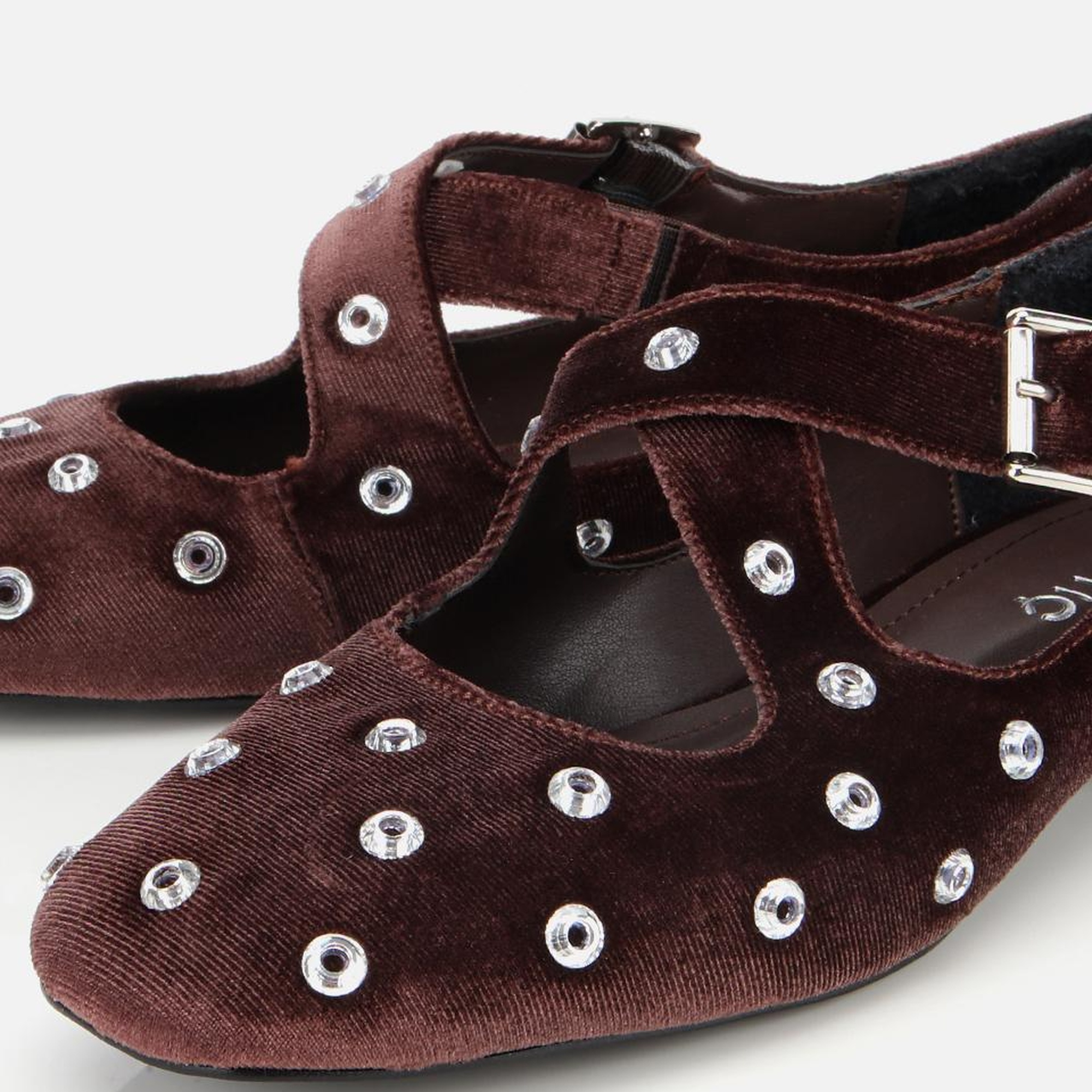 Kadın Kahverengi Kadife Taşlı Çapraz Bantlı Babet