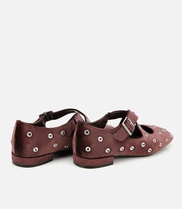  Kadın Kahverengi Kadife Taşlı Çapraz Bantlı Babet