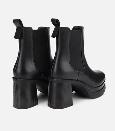  Kadın Siyah Lastik Detaylı Kalın Topuklu Bot