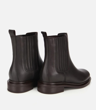  Kadın Deri Kahverengi Lastik Detaylı Bilekte Düz Bot