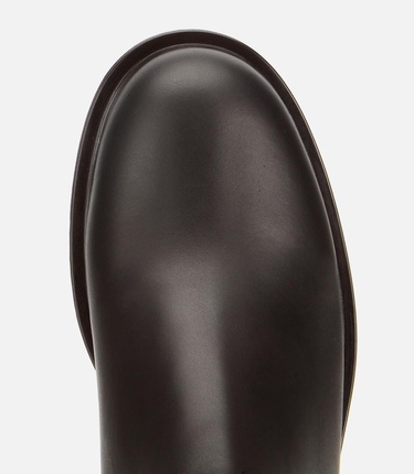  Kadın Deri Kahverengi Lastik Detaylı Bilekte Düz Bot