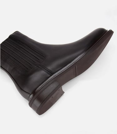  Kadın Deri Kahverengi Lastik Detaylı Bilekte Düz Bot