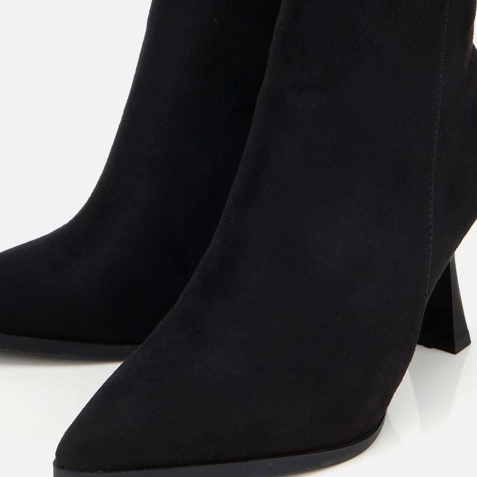 Kadın Süet Siyah Taşlı Tokalı Bilekte Topuklu Bot