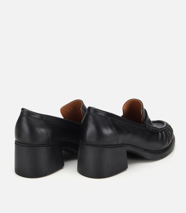  Kadın Deri Siyah Büzgülü  Kalın Tabanlı Klasik Loafer