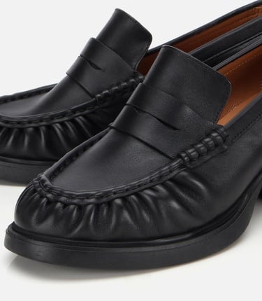  Kadın Deri Siyah Büzgülü  Kalın Tabanlı Klasik Loafer