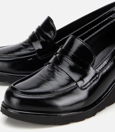  Kadın Rugan Deri Siyah Dolgu topuklu Günlük Loafer