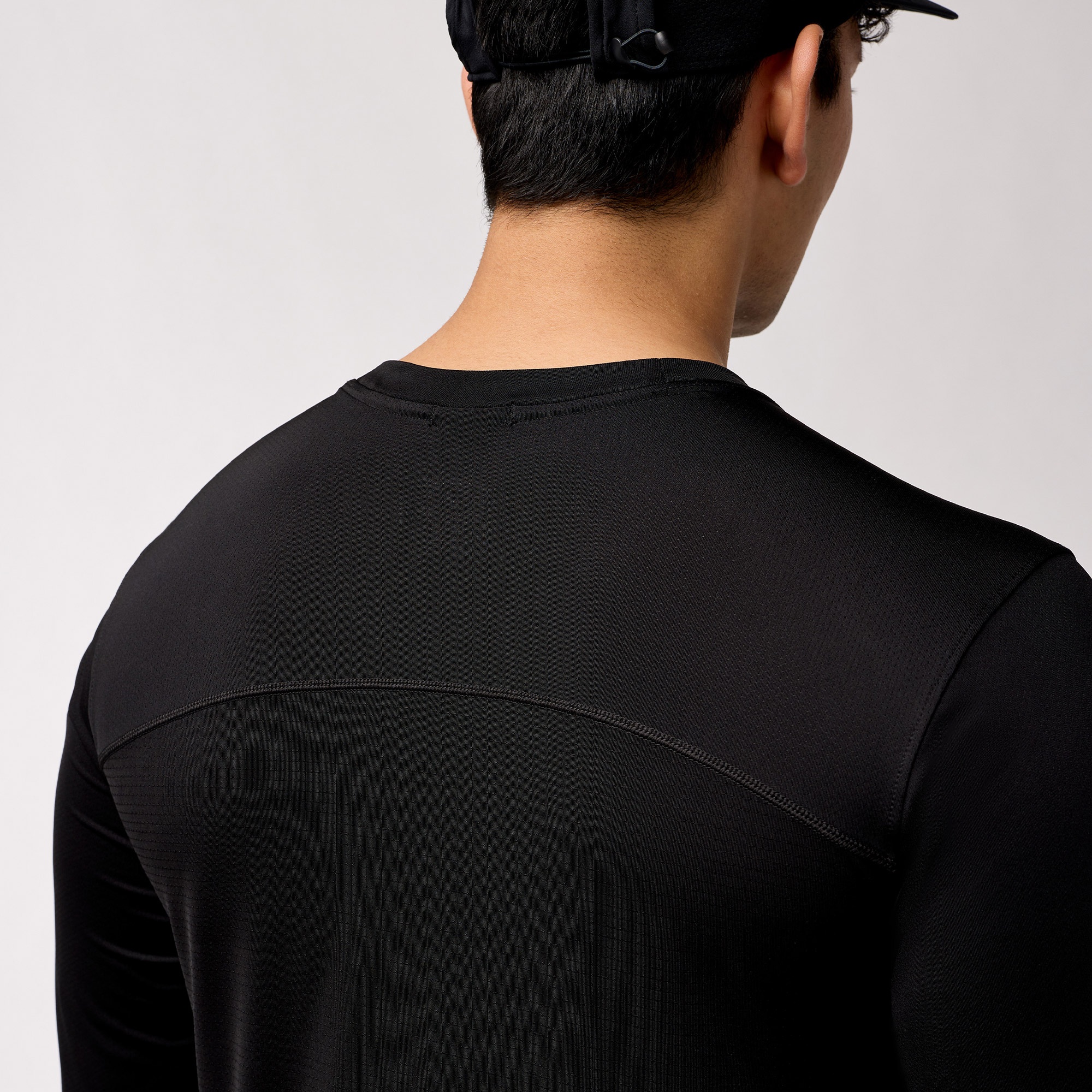 Brooks Atmosphere Long Sleeve 3.0 Erkek Siyah Koşu Sweatshirt