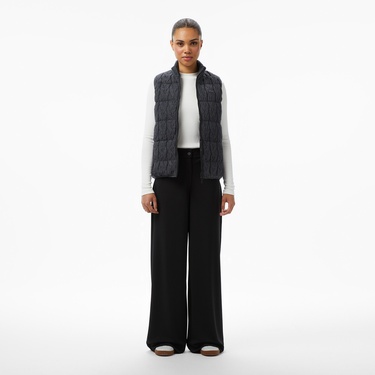  Lacoste Kadın Regular Fit Dik Yaka Kapitone Koyu Gri Yelek