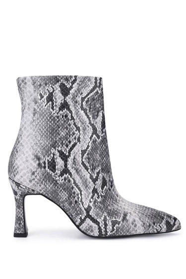  Tamer Tanca Kadın Siyah Yılan Desen Topuklu Bot
