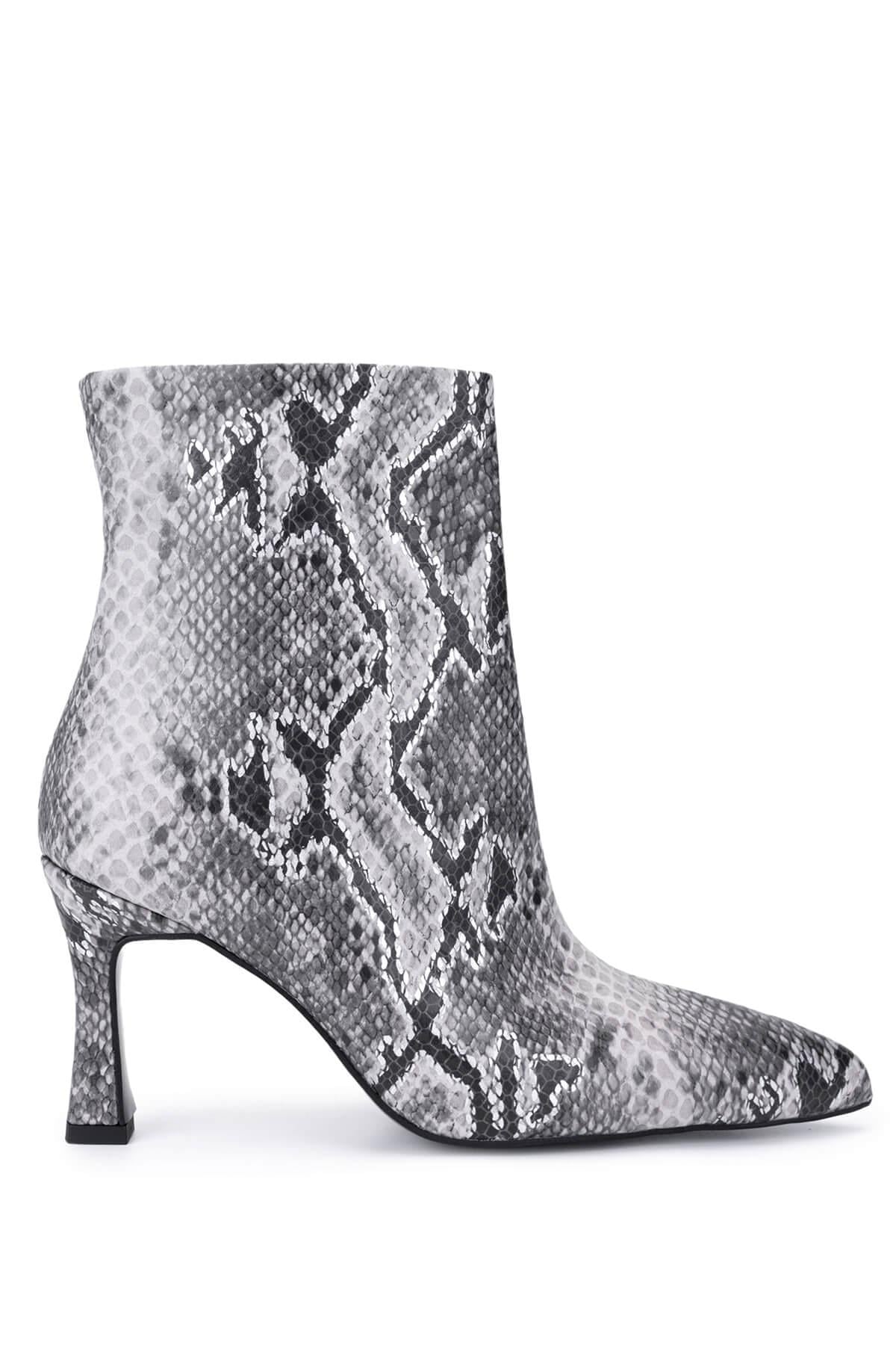  Tamer Tanca Kadın Siyah Yılan Desen Topuklu Bot
