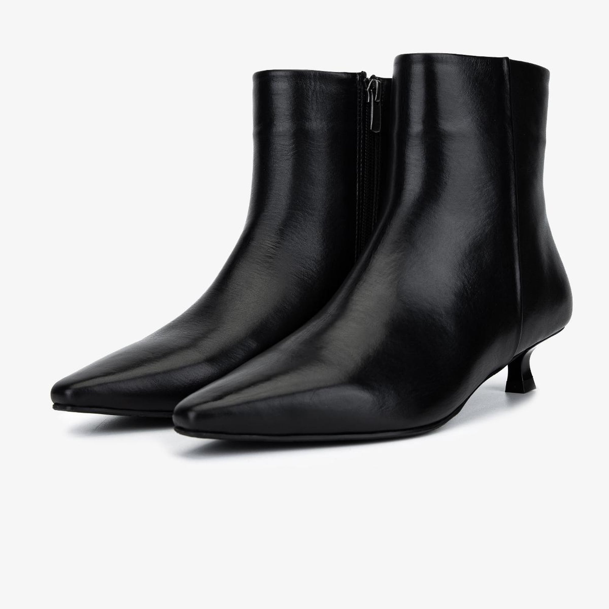 Valmenti Kadın Hakiki Deri Siyah Topuklu Bot