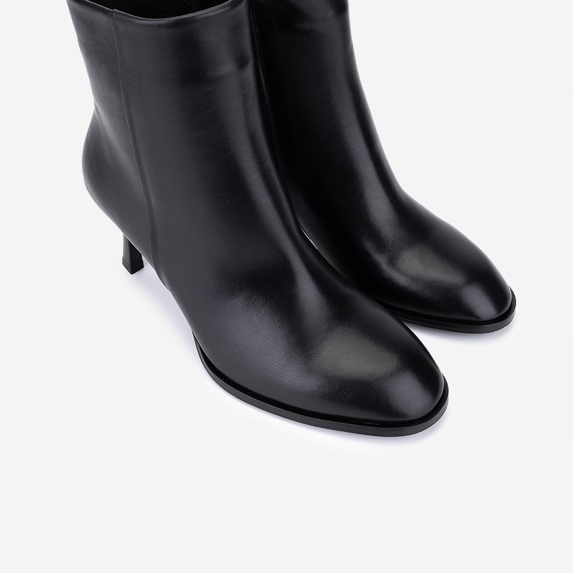 Valmenti Kadın Hakiki Deri Siyah Deri Topuklu Bot