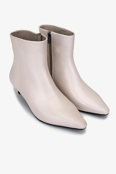  Valmenti Kadın Hakiki Deri Bej Topuklu Bot