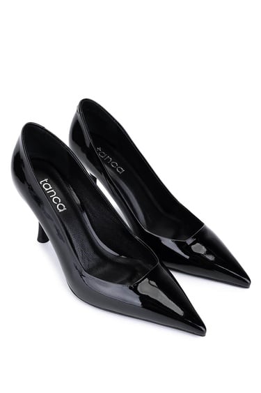  Tamer Tanca Kadın Siyah Rugan Topuklu Ayakkabı