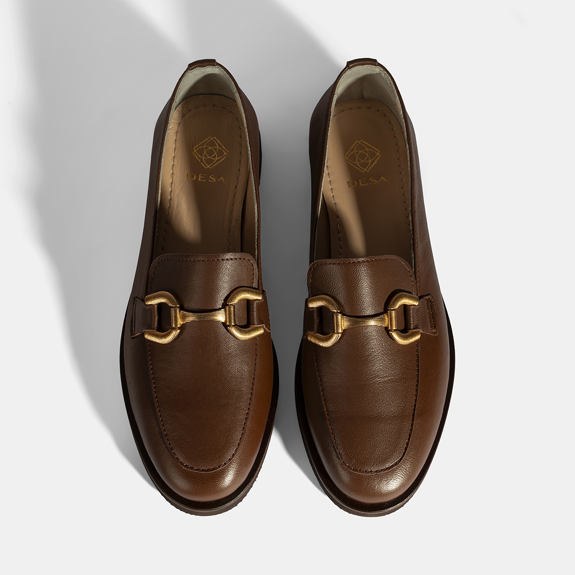 Kadın Taba Metal Toka Aksesuarlı Deri Loafer