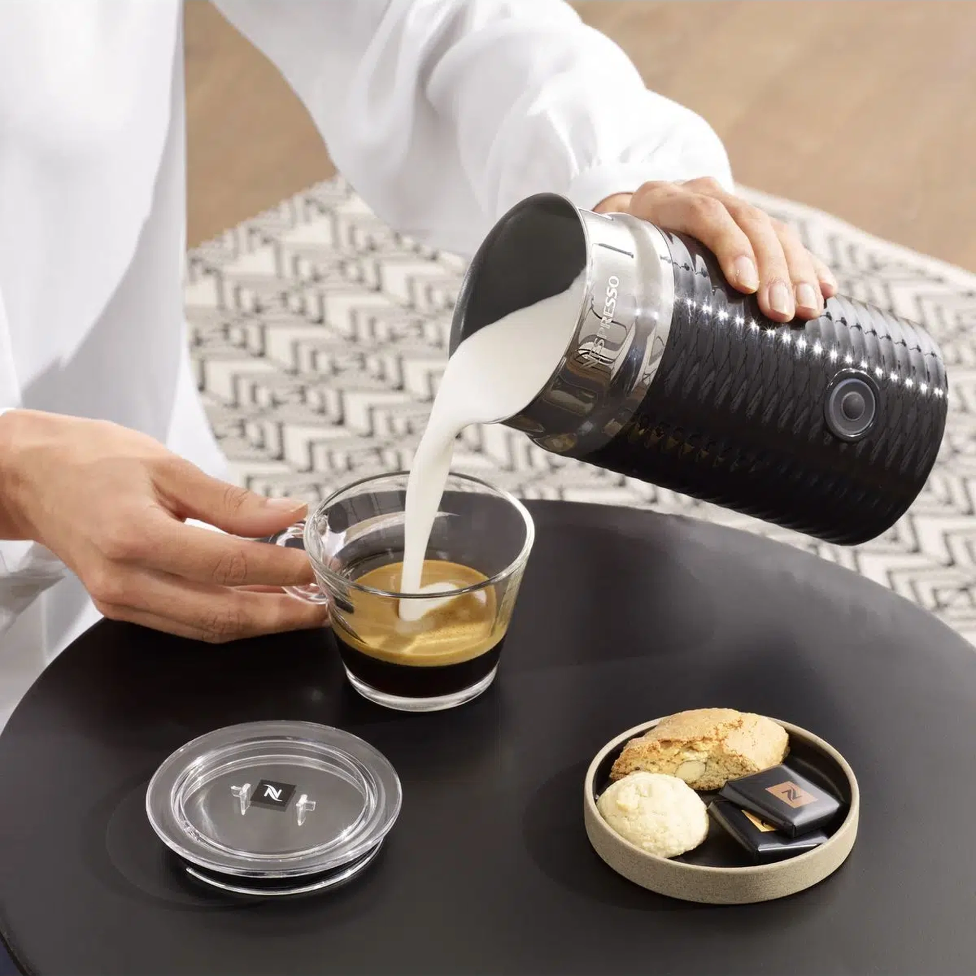 Nespresso Aeroccino 3 Süt Köpürtme Makinesi,Siyah