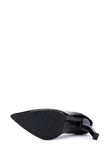  Tamer Tanca Kadın Hakiki Deri Siyah Rugan Topuklu Ayakkabı