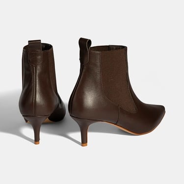  Kadın Kahve Lastikli İnce Topuklu Deri Bot