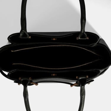  Kadın Siyah Omuz Askılı El Çantası