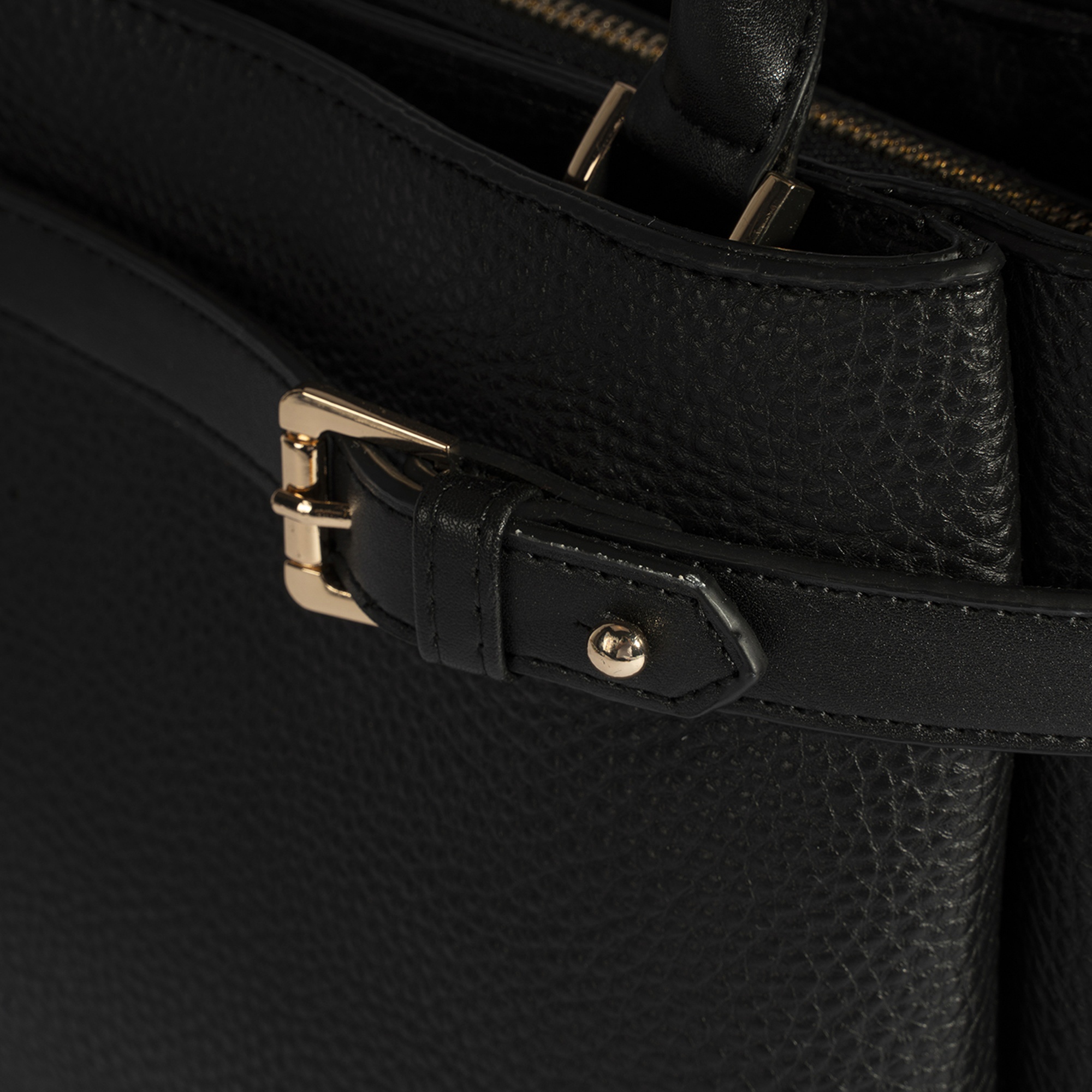 Kadın Siyah Omuz Askılı El Çantası