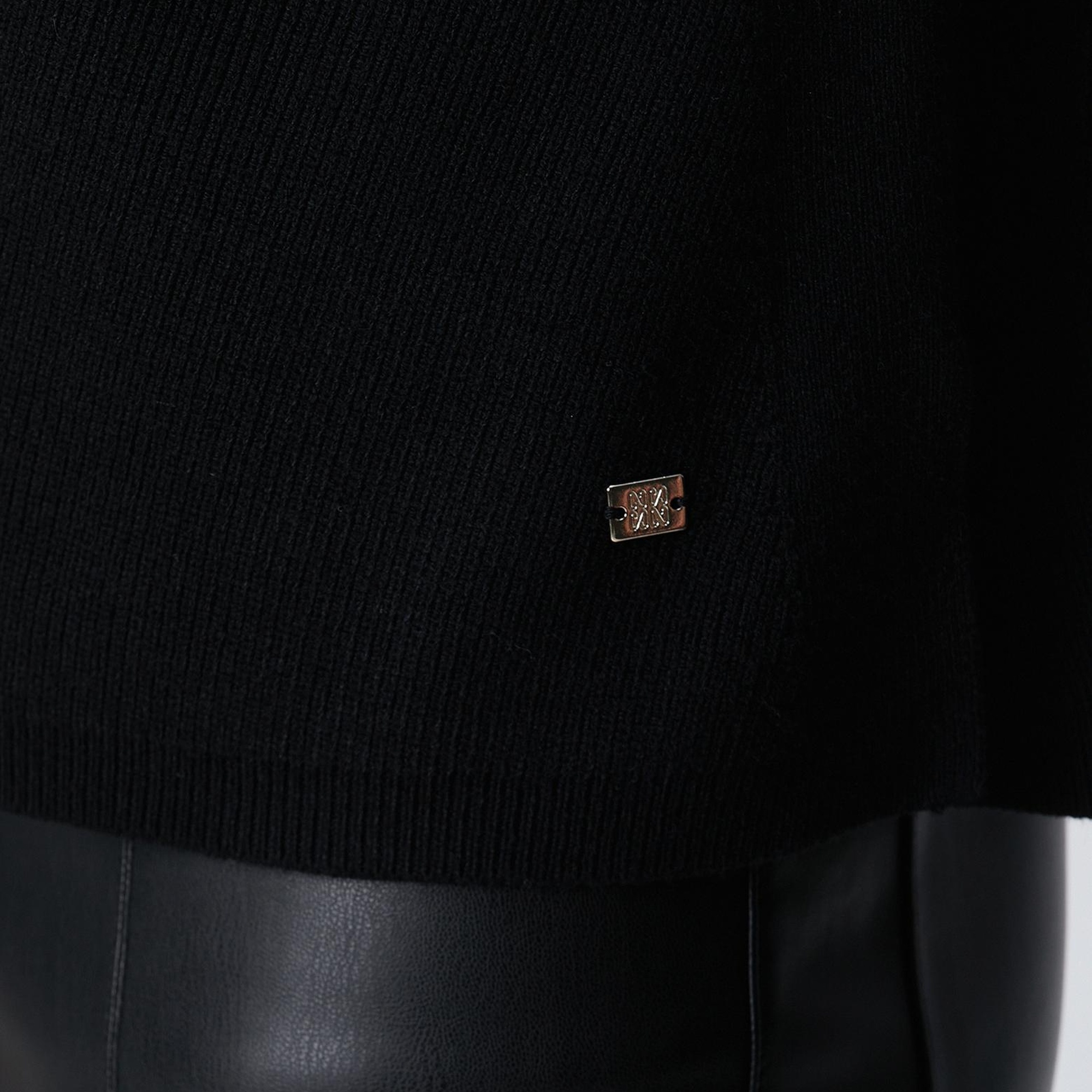 Network Kadın Siyah Verev Desen Örgü Kapüşonlu Kolsuz Kazak