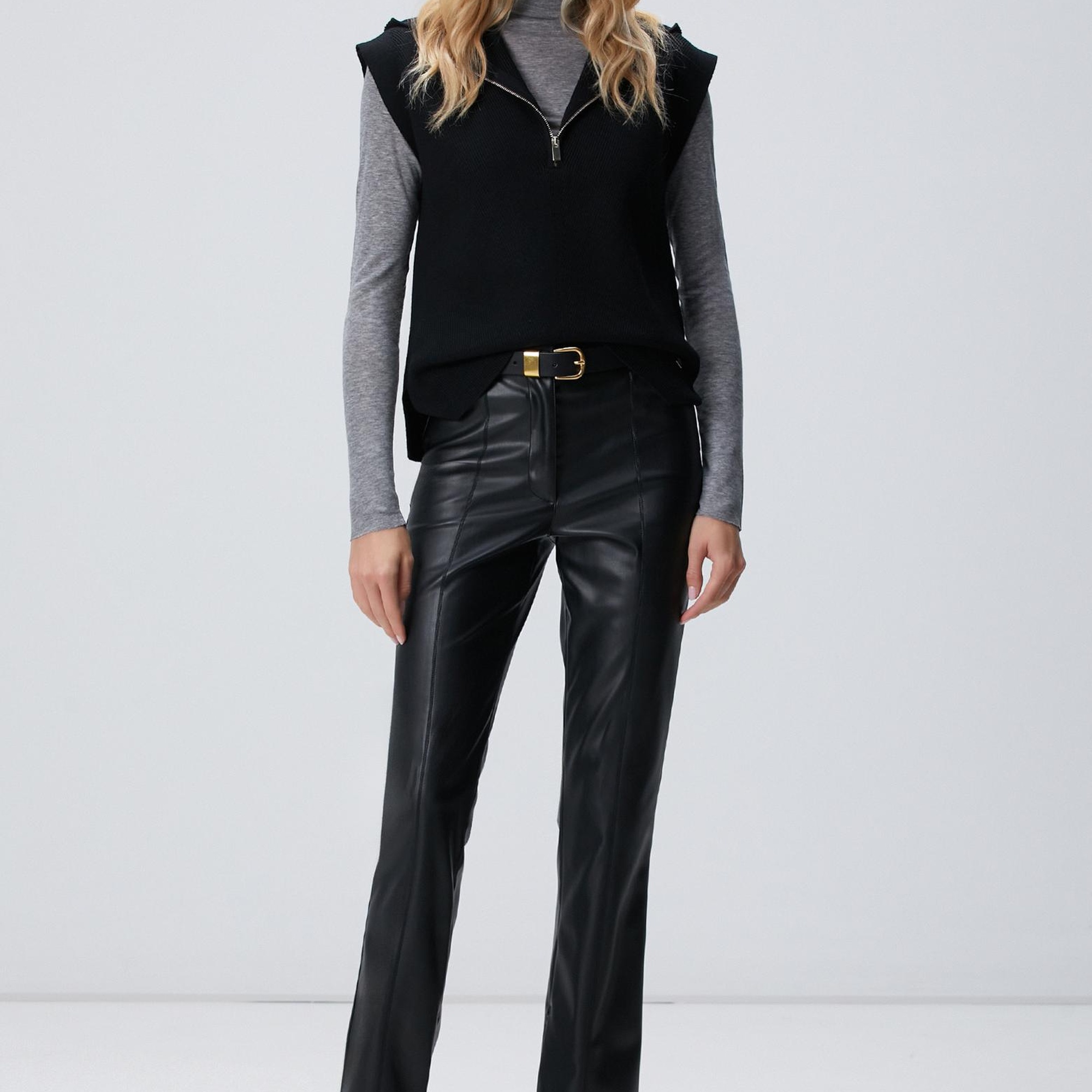 Network Kadın Siyah Verev Desen Örgü Kapüşonlu Kolsuz Kazak