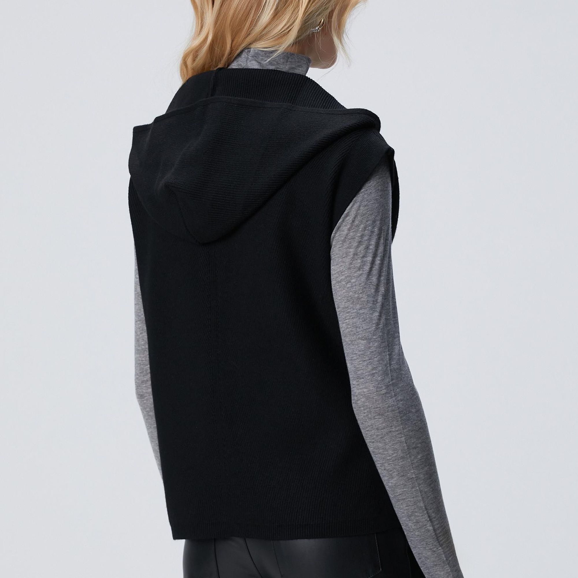 Network Kadın Siyah Verev Desen Örgü Kapüşonlu Kolsuz Kazak