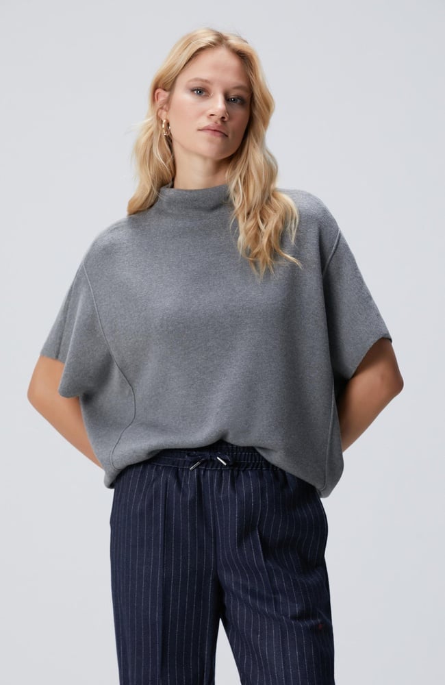  Network Kadın Gri Dik Yaka Kısa Kollu Nervür Detaylı Kazak