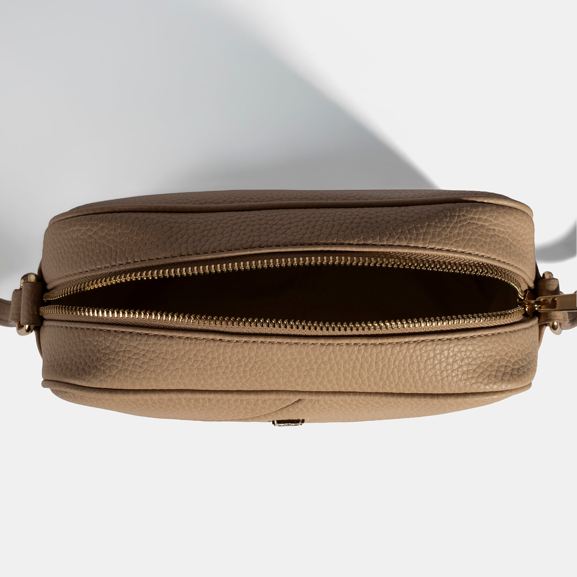 Kadın Vizon Postacı Çantası