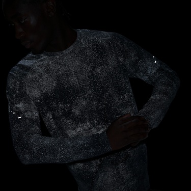  Nike Dri-Fit Stride Erkek Siyah Uzun Kollu T-Shirt