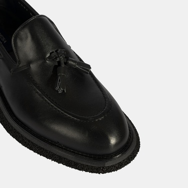  Erkek Siyah Püskül Detaylı Deri Loafer