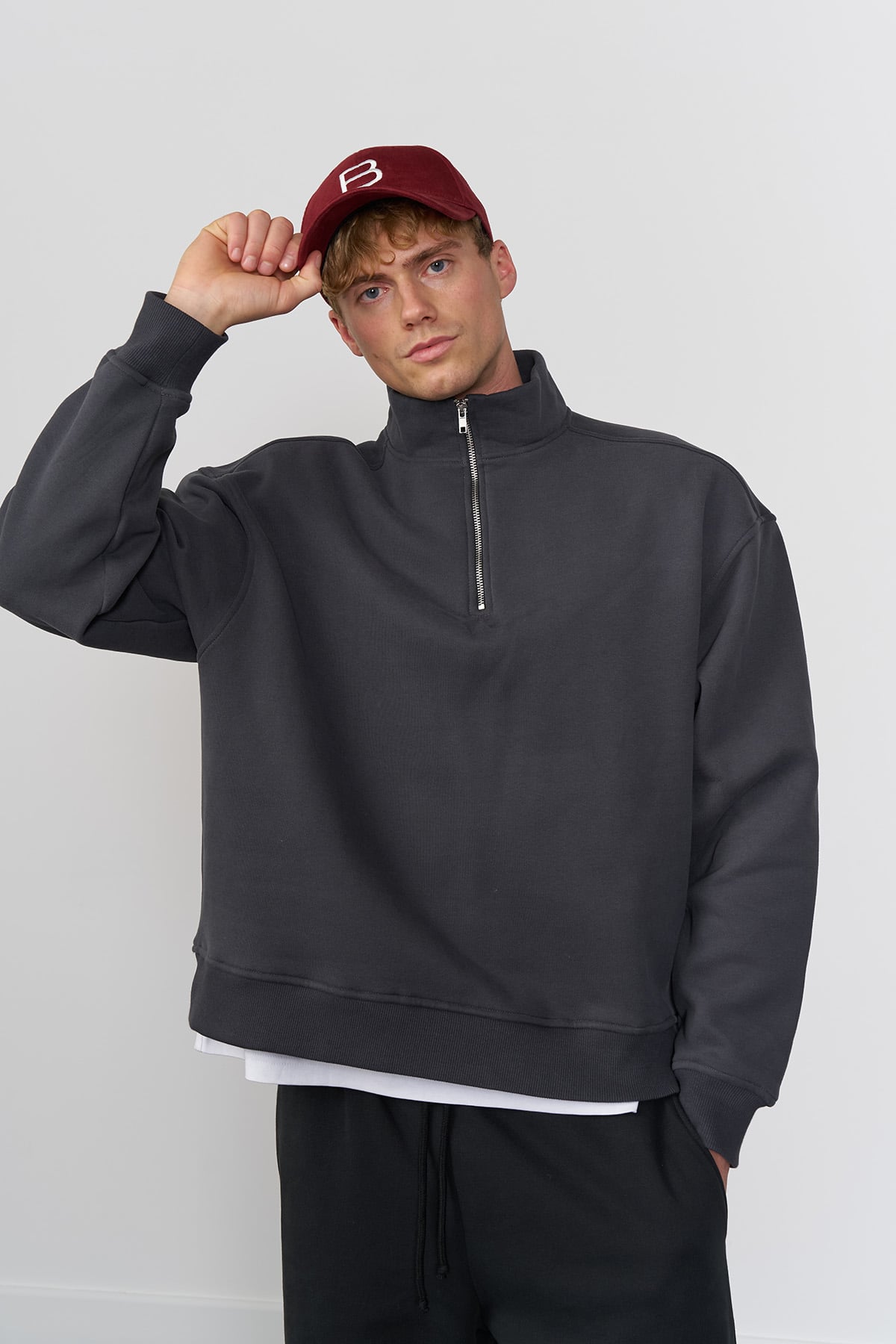  Dik Yaka Oversize Sweatshirt