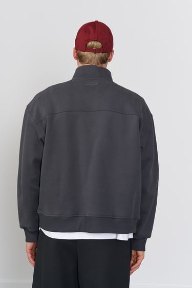  Dik Yaka Oversize Sweatshirt